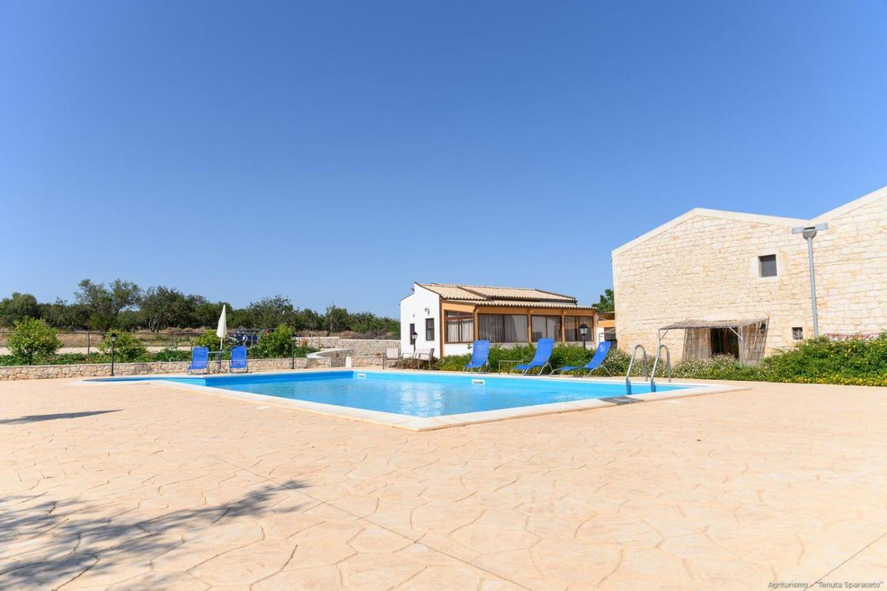 Agriturismo Tenuta Sparaceto Modica Exterior photo